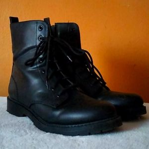 Combat boots 11M 9W